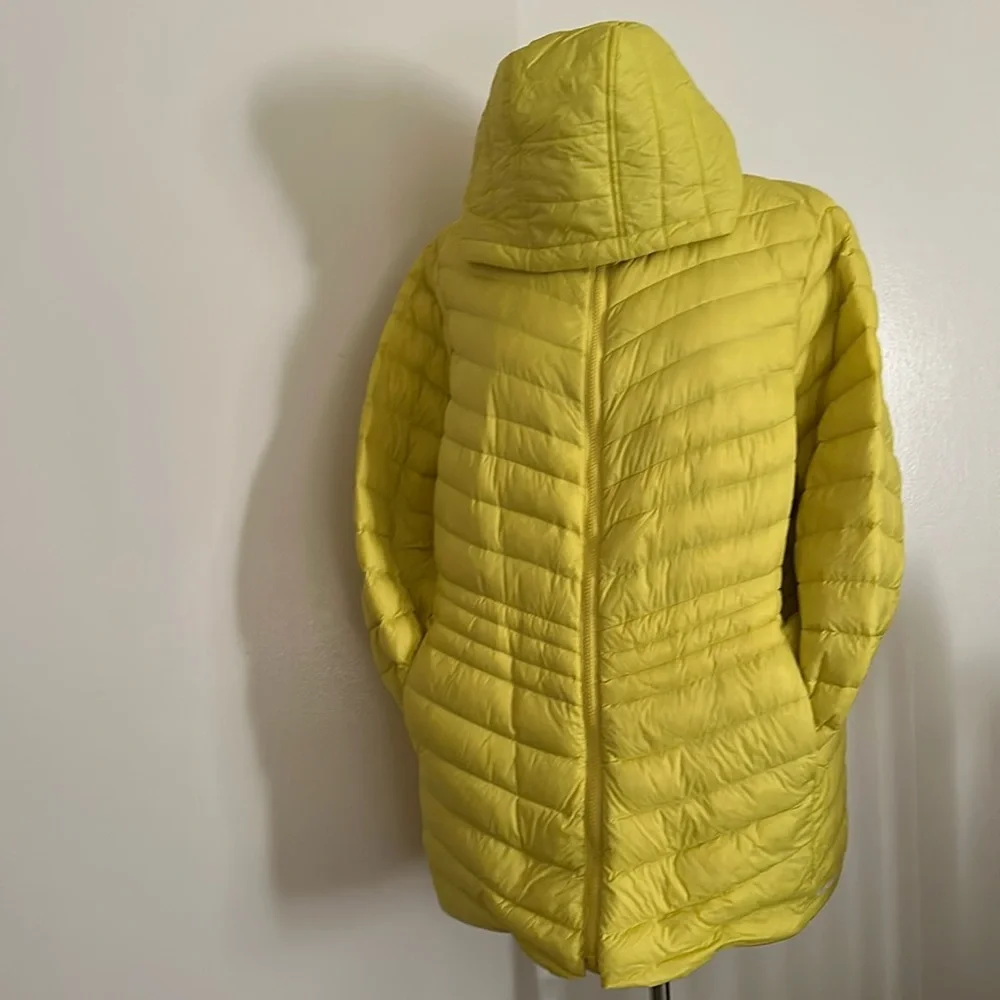 Lands' End Lightweight Hooded Puffer Jacket in Bright Yellow